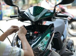 Hướng Dẫn Lắp Định Vị GPS Cho Xe Máy Tại Nhà Nhanh Chóng, Dễ Làm