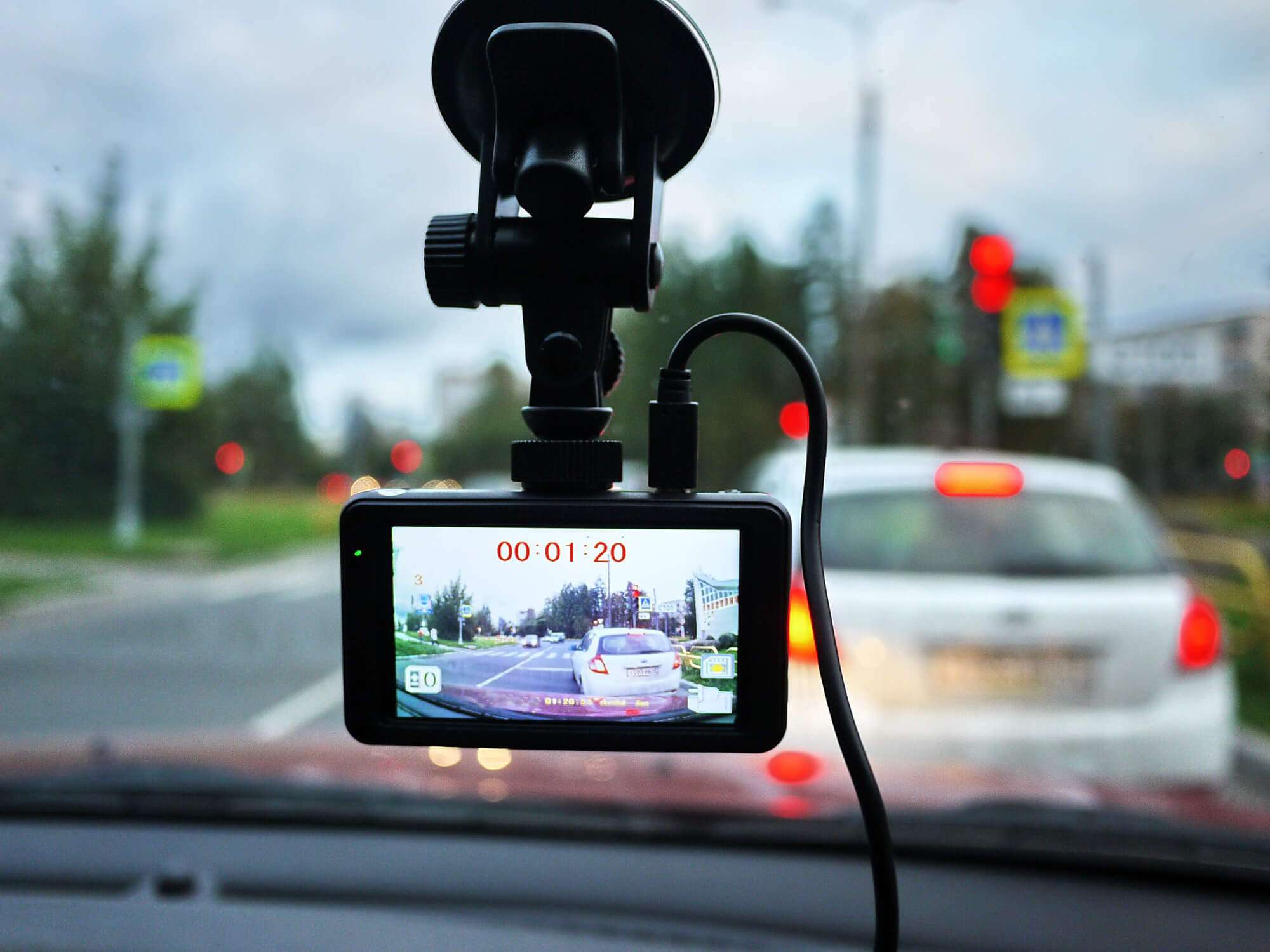 Vì Sao Lại Lắp Camera Hành Trình Ô Tô