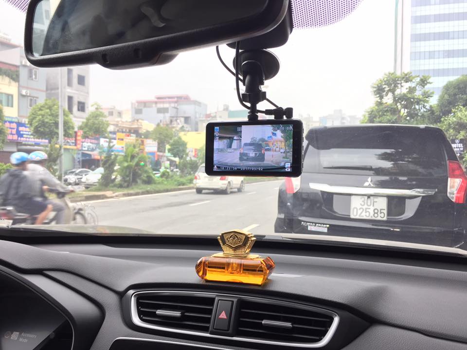 lợi ích của lắp camera hành trình ô tô cho xe gia đình