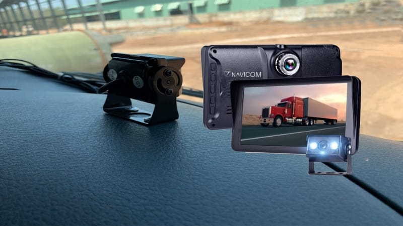 Các dòng Navicom hiện đại đều hỗ trợ chế độ ghi hình khi xe tắt máy