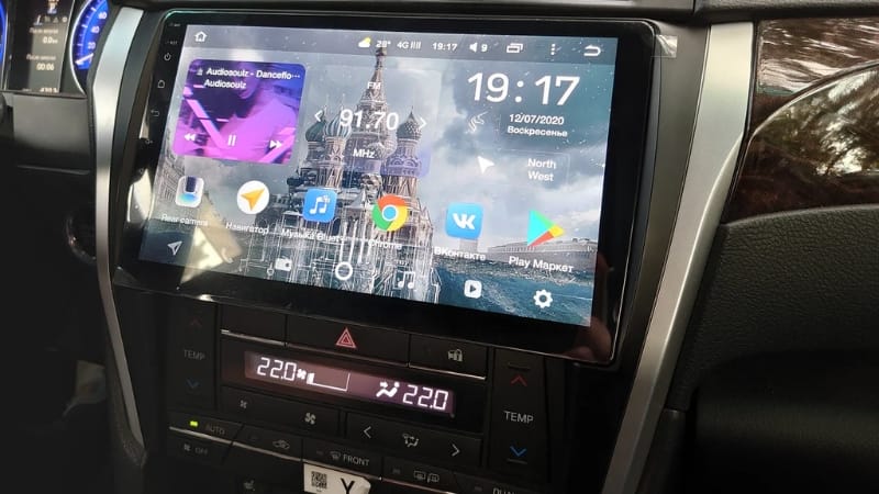 Mức giá màn hình Android ô tô tùy thuộc vào thương hiệu và cấu hình