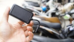 Hướng dẫn chọn thiết bị dò tìm định vị xe máy chuẩn xác 2025
