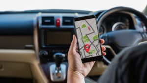 Top 5 phần mềm định vị xe ô tô trên điện thoại tốt nhất 2025