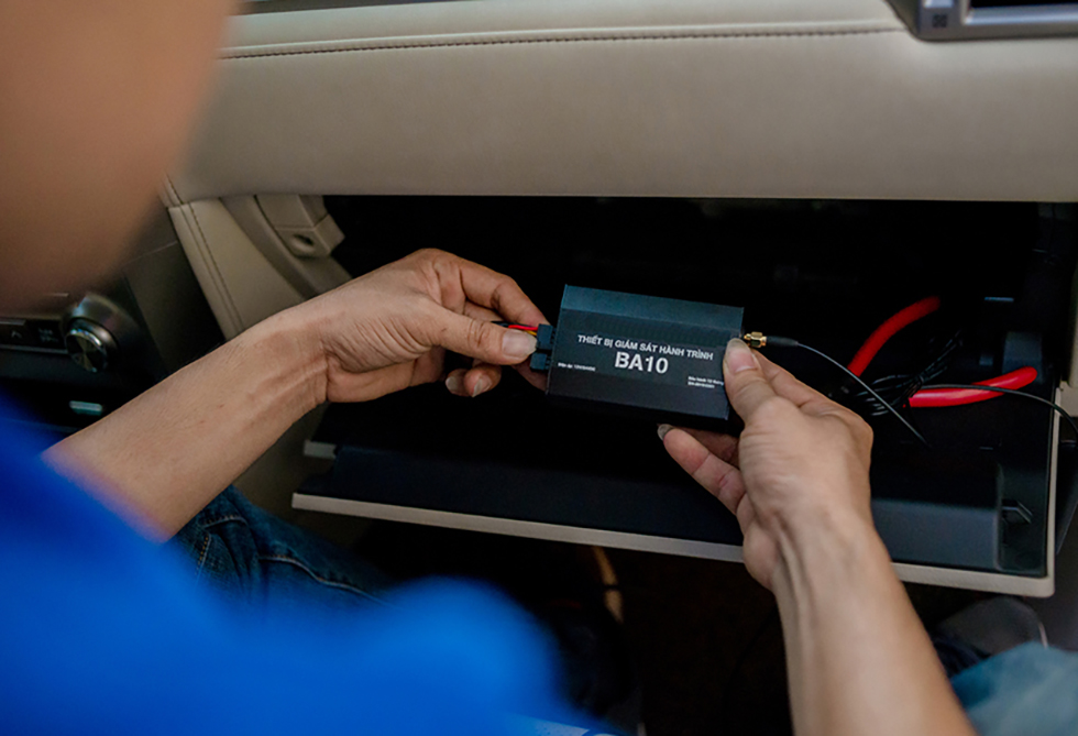 Các loại thiết bị định vị phổ biến cho xe du lịch