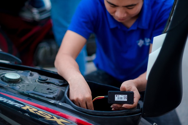 kiểm tra xe máy có gắn định vị GPS không