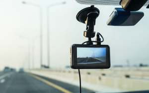Top 5 lợi ích khi lắp camera hành trình ô tô bạn nên biết và Cách Chọn Chuẩn camera hành trình ô tô Tốt Nhất 2026